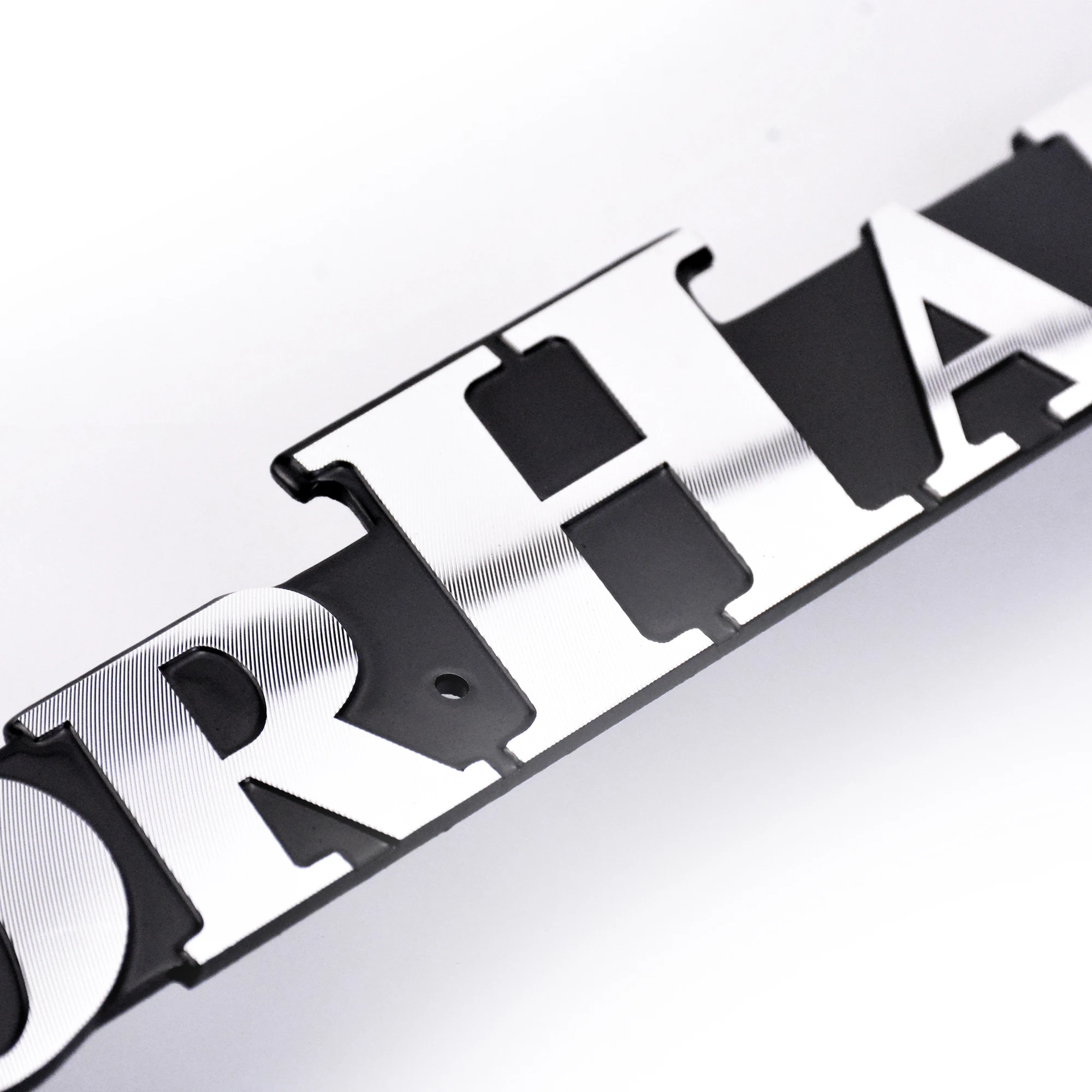 Diamond-Cut Customized Nameplate Silver Metal Logo Labels