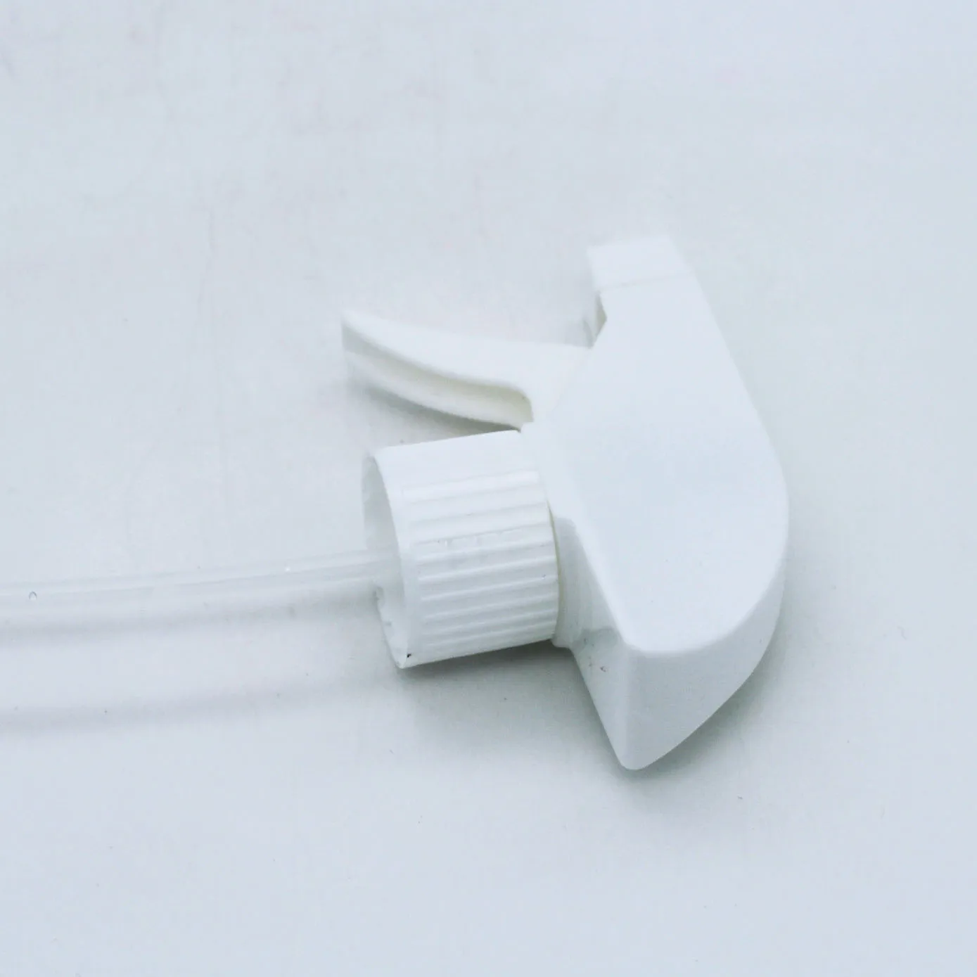 custom made leakproof 28/410 cosmetic bottle sprayer pump 28mm plastic white trigger spray