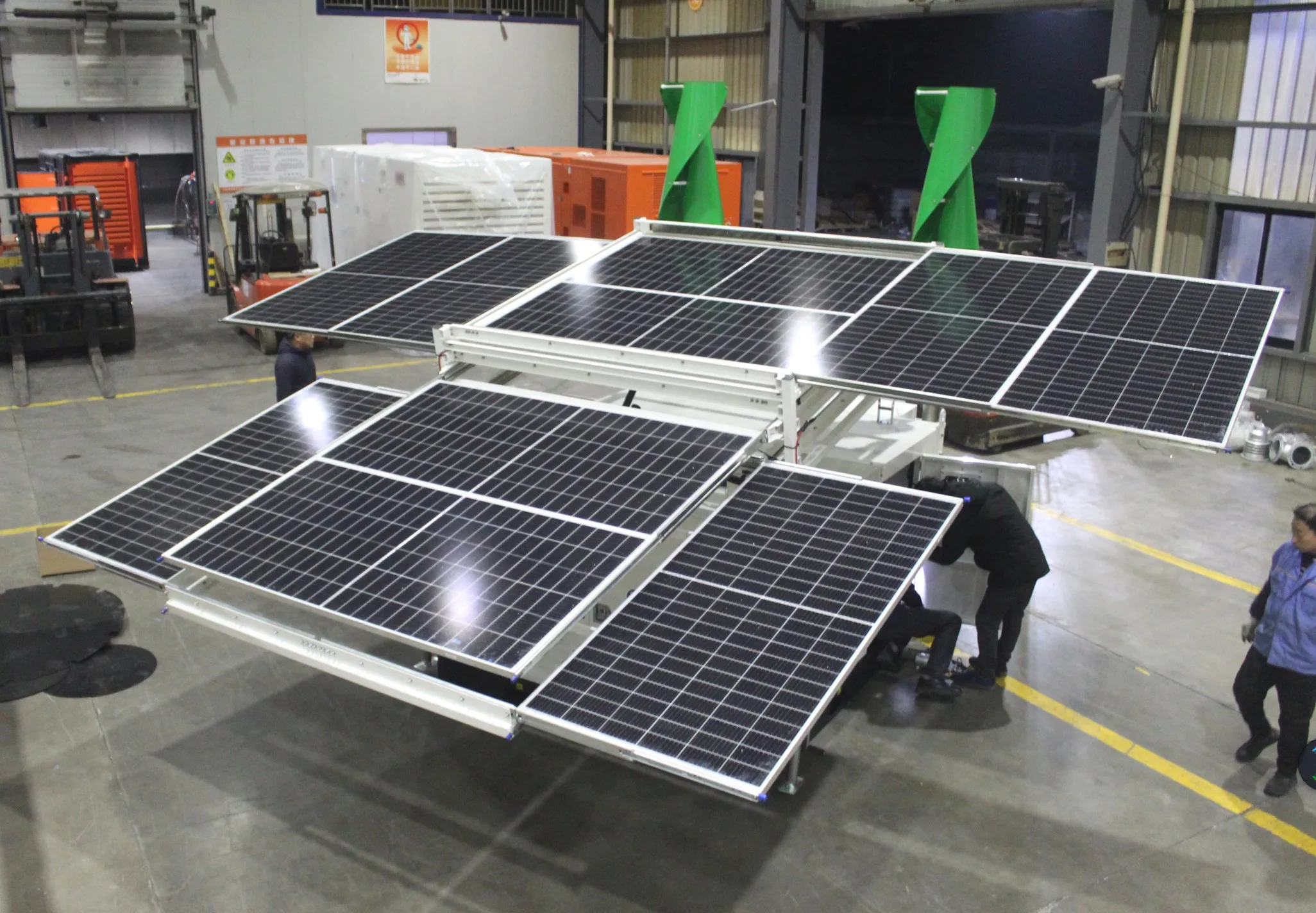 4KW Skid Solar Wind Genset Hybrid Generator As Mobile Power Station