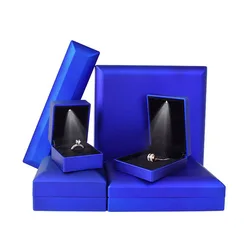 Hanhong factory wholesale custom logo jewelry velvet stud earrings necklace bracelet packaging box led ring jewelry box