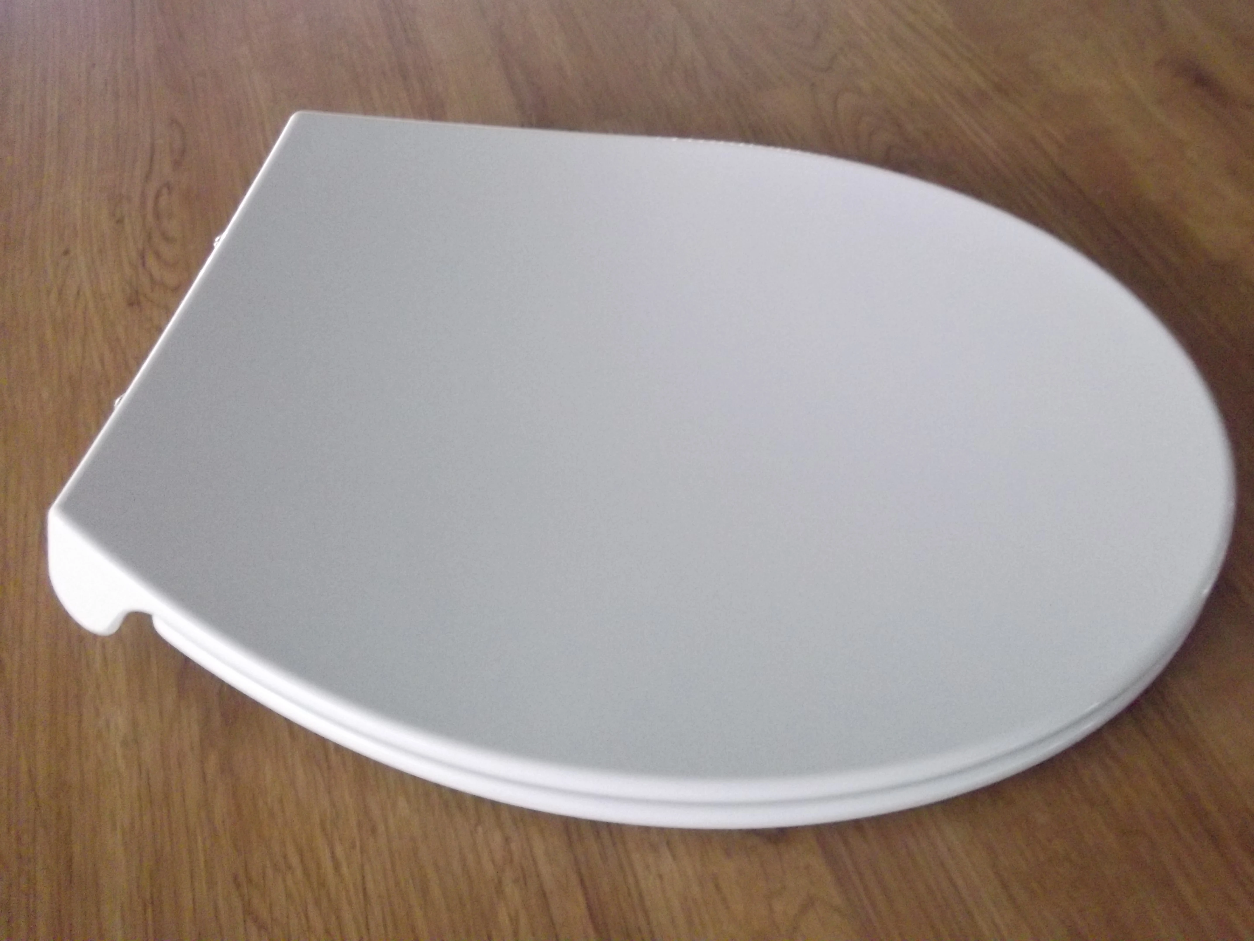 Manufacturer Wholesale Soft Close Slim Urea Toilet Cover Seat