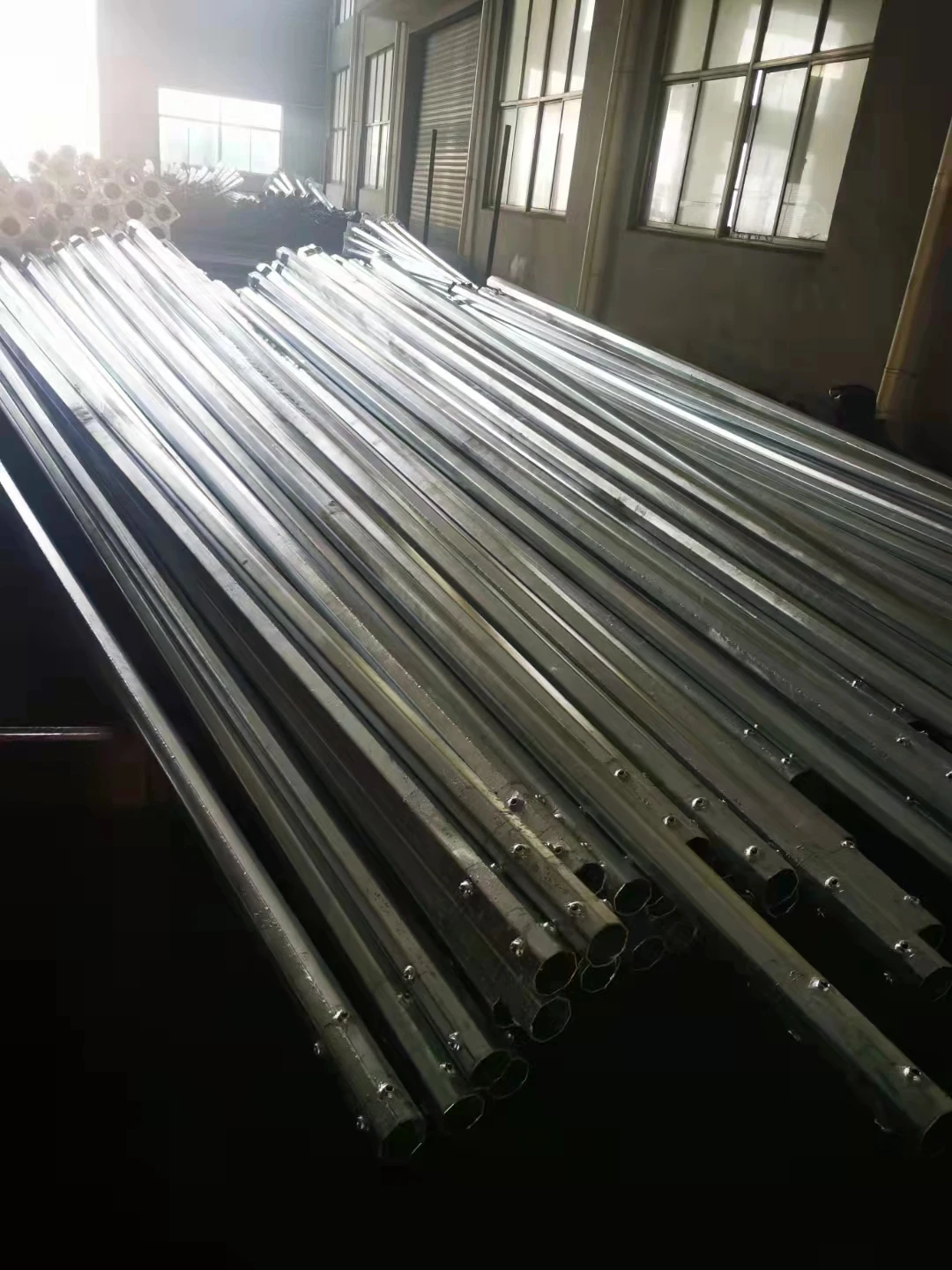 Customized outdoor 4m 5m 6m 7m 8m 9m 10m 12m double single arm price galvanized steel solar street light pole post lamp