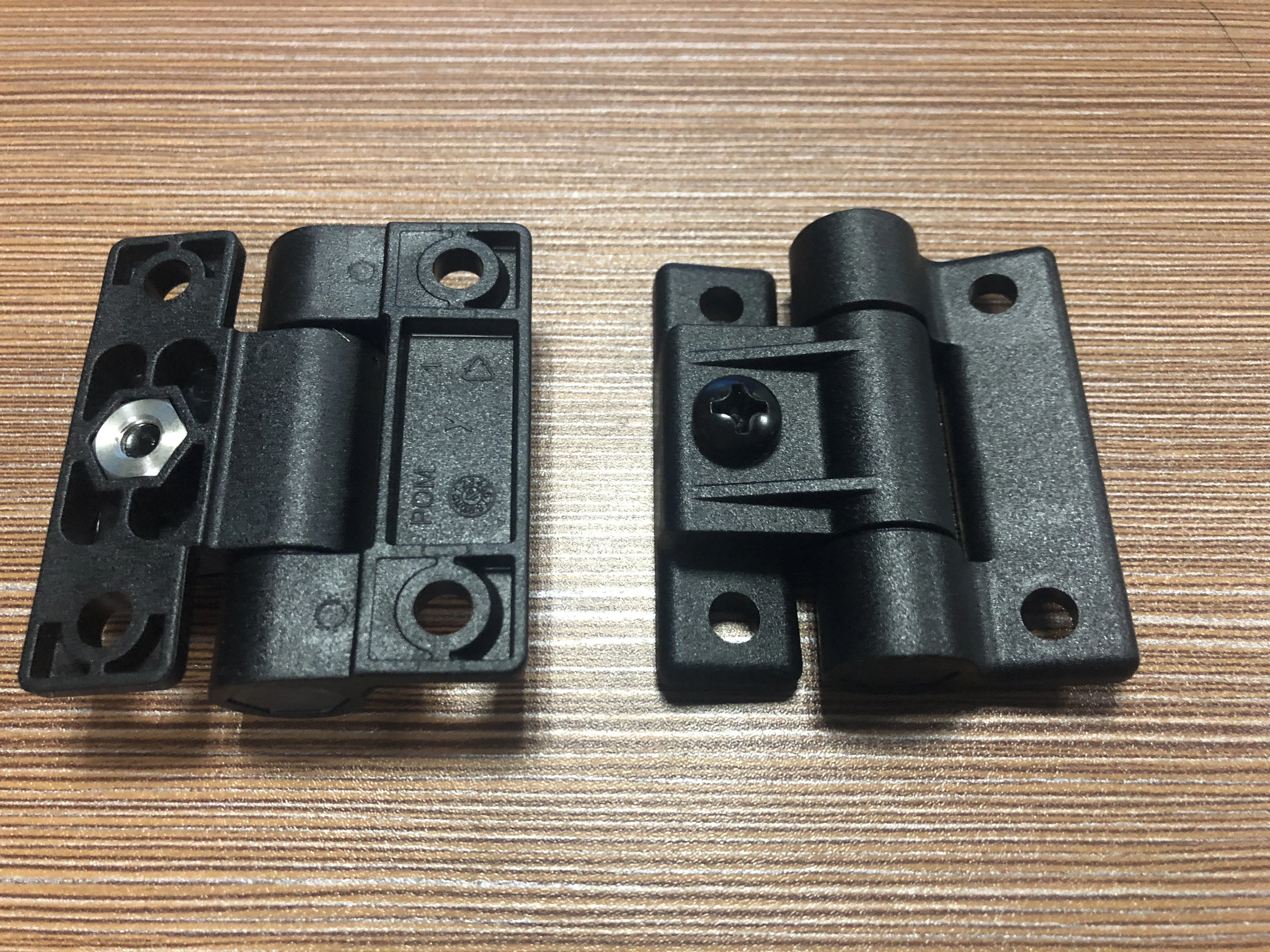 Yeeka plastic screw-on hinge 2112 series
