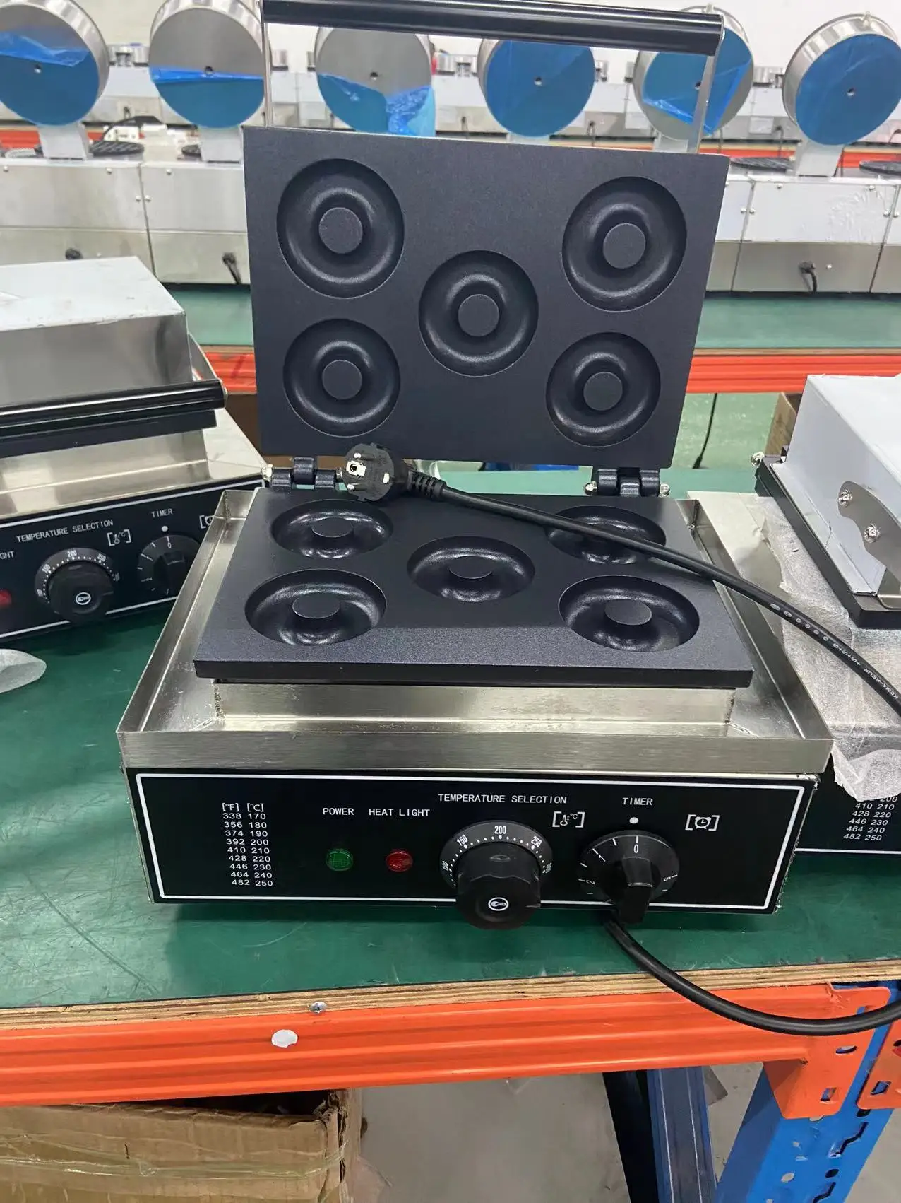 Wholesale Commercial Waffle Maker Electric non-stick Waffle Baking Machine