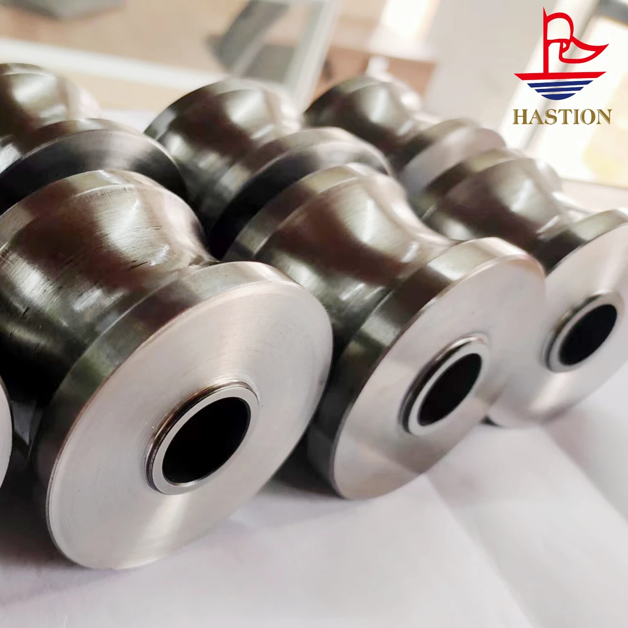 Metallurgical Titanium Carbide Guide Rollers Cross Roller Guide  For Wire Finishing