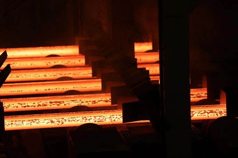 High quality scrap melting furnace 50-600mm horizontal continuous billets casting machine