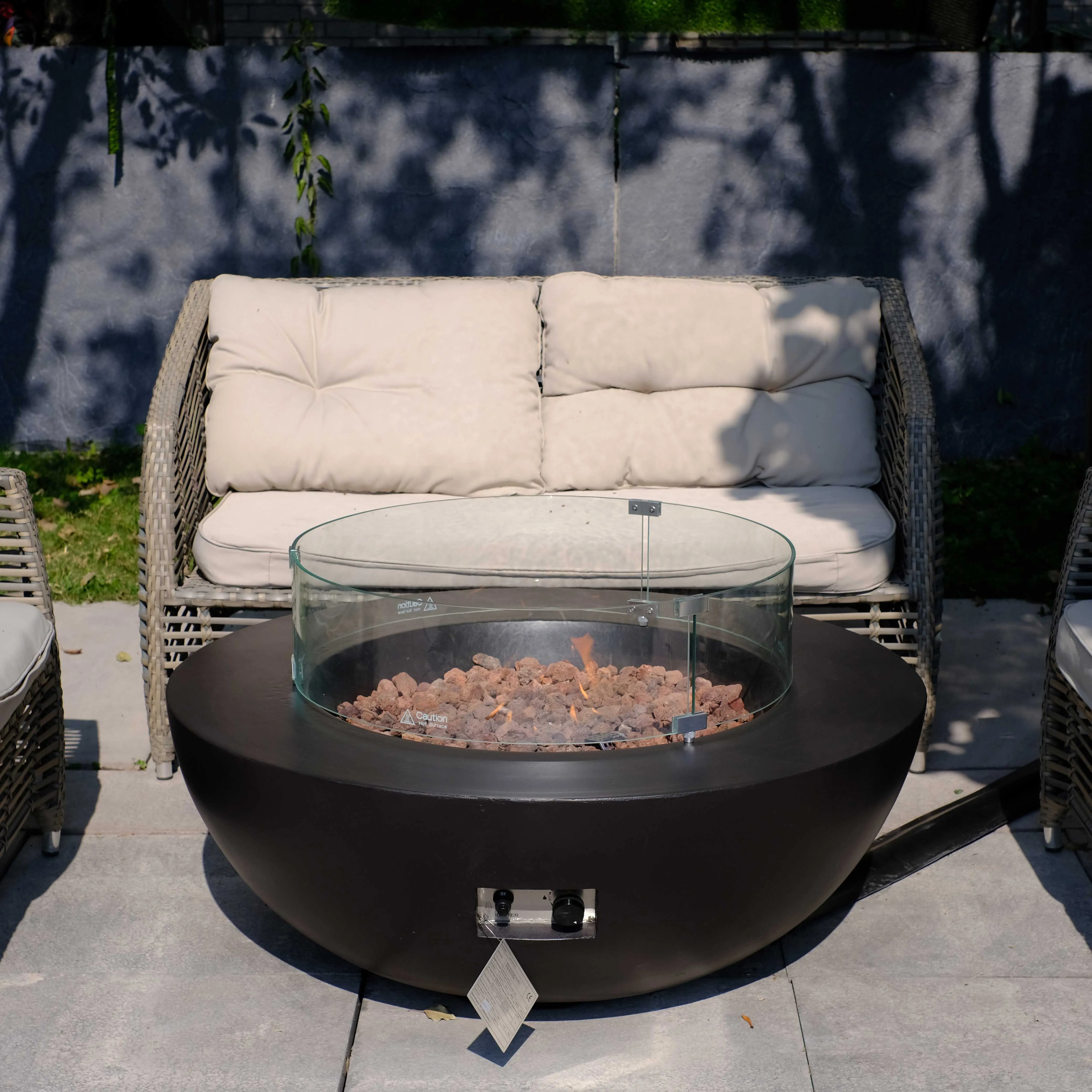 Outdoor Black Gas Fireplace Smokeless Heaters Big Round  Fire Bowl with Wind Glass