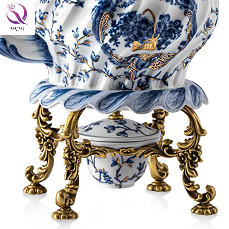 European Afternoon Tea Brass Home Decor Retro Blue and White Porcelain Decorative Teapot Luxury Home Decoration Accessories