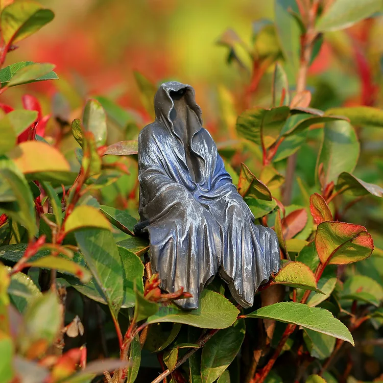Halloween Spooky Gothic Decor Cloaked Figure Resin Figurine Mysterious Sitting Black Robe Statue