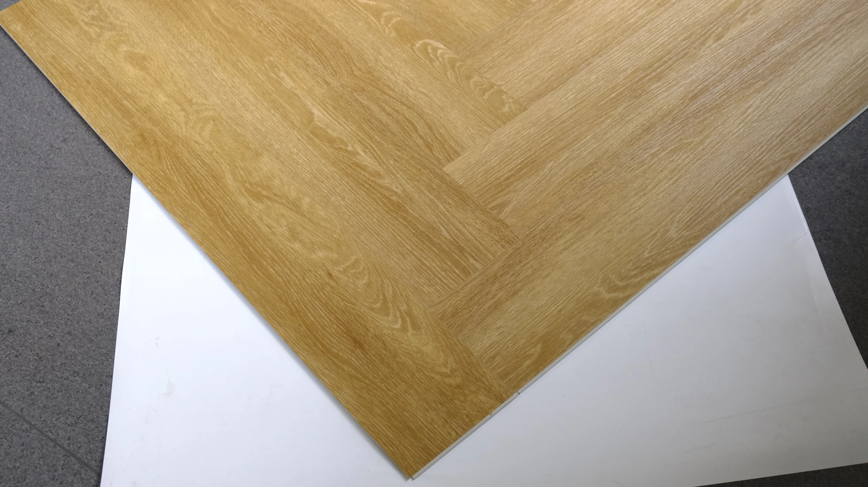Oak Color SPC Click flooring Waterproof Herringbone floor 5.0mm wear resistant Rigid core vinyl plank