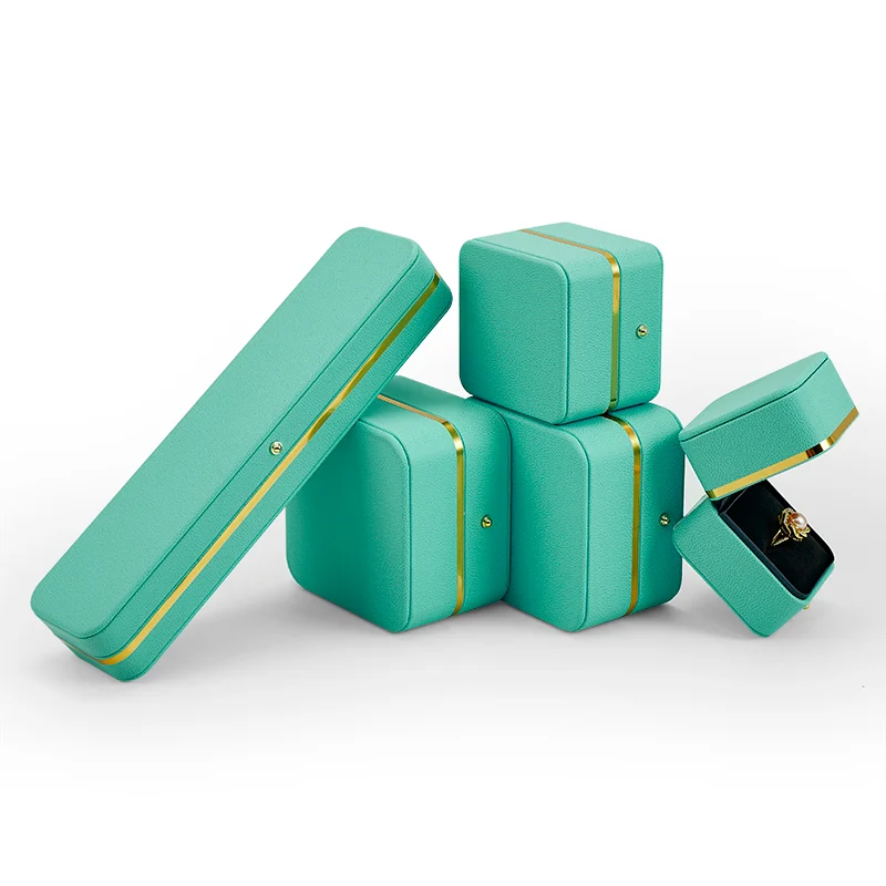 Dongyue firmly folding LOGO customized pu leather jewelry box