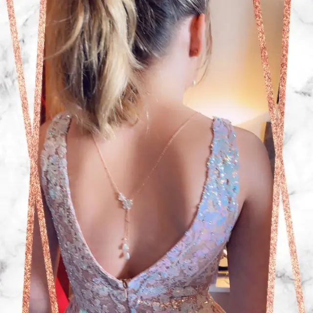 Romantic  Pearls and Mother of Pearl Flowers Pendants in Delicate Sterling Silver Chains Backdrop Necklace Women Jewelry