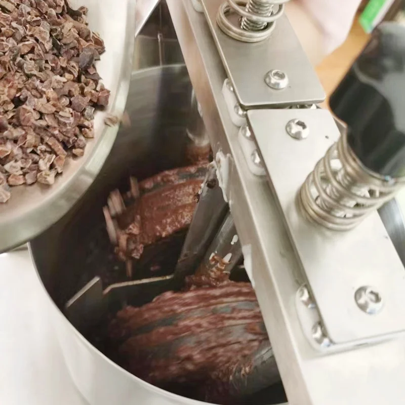 Chocolate melanger Cocoa Nibs into Chocolate Liquor  stone melanger grinder melangeur