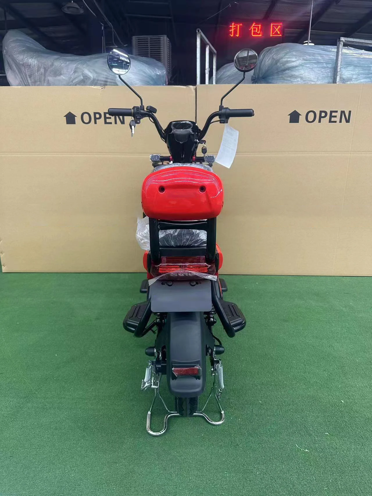 EEC certification overseas warehouse 240w 630w 48V12AH Removable lead-acid battery electric scooters 2 wheels citycoco for adult