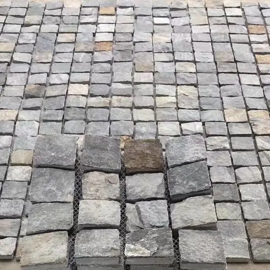 Квартаитовая дорожка для патио
