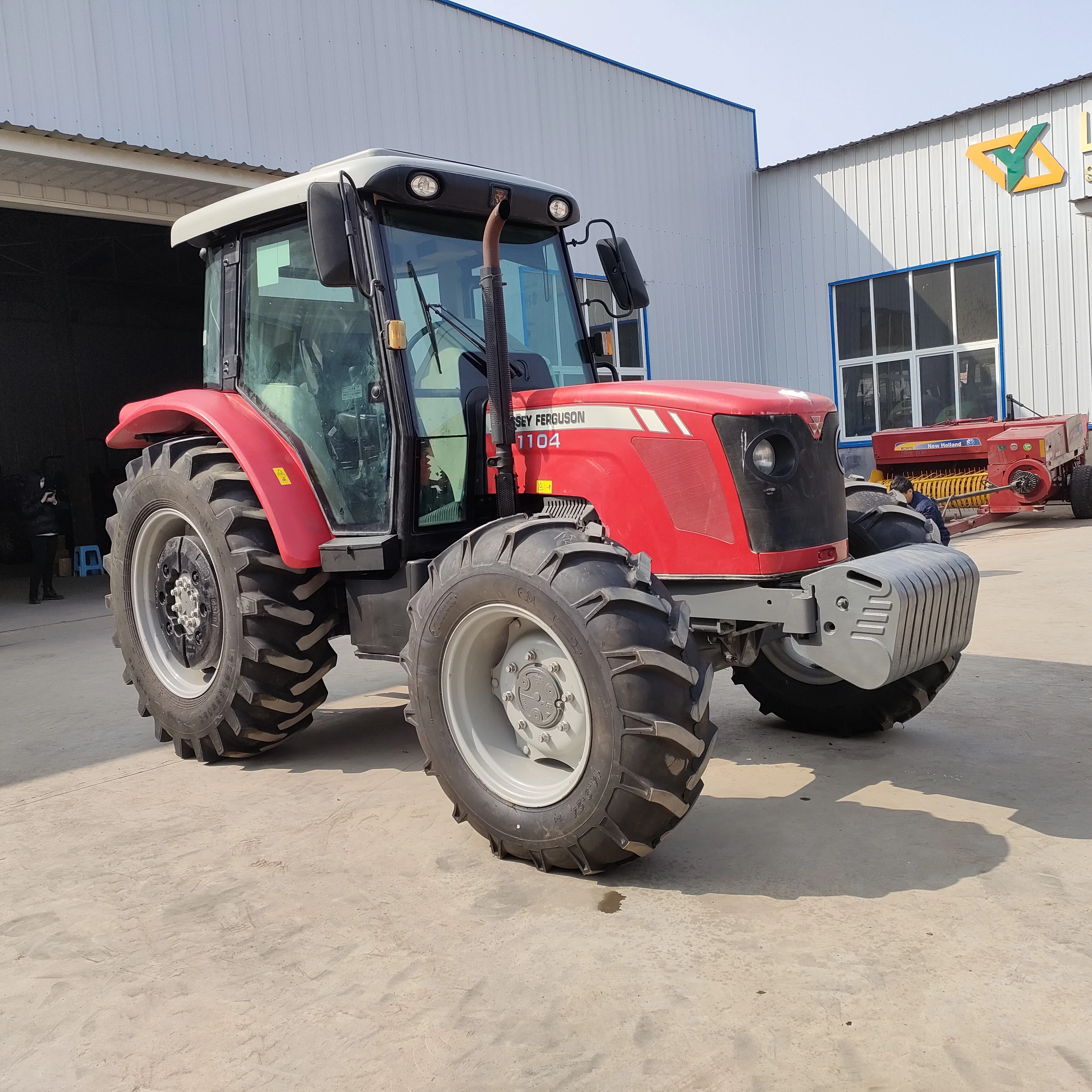 Second hand tractor with brand of Massey Ferguson 375 model parts with year of 2016 penkins engine 4 cylinders