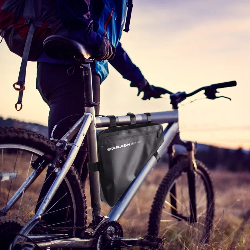 OEM/ODM Bicycle Bags 500D Pvc Rear Bike Pannier Saddle Bike Waterproof Pannier Travel Outdoor Cycling Bicycle Bags & Boxes