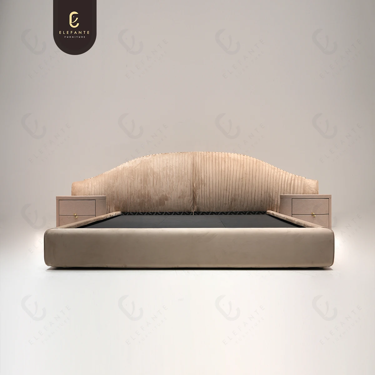 2024 Latest Italian Designer Luxury Double Bed Modern Soft Leather Queen King Size Bed for Bedroom Furniture Set