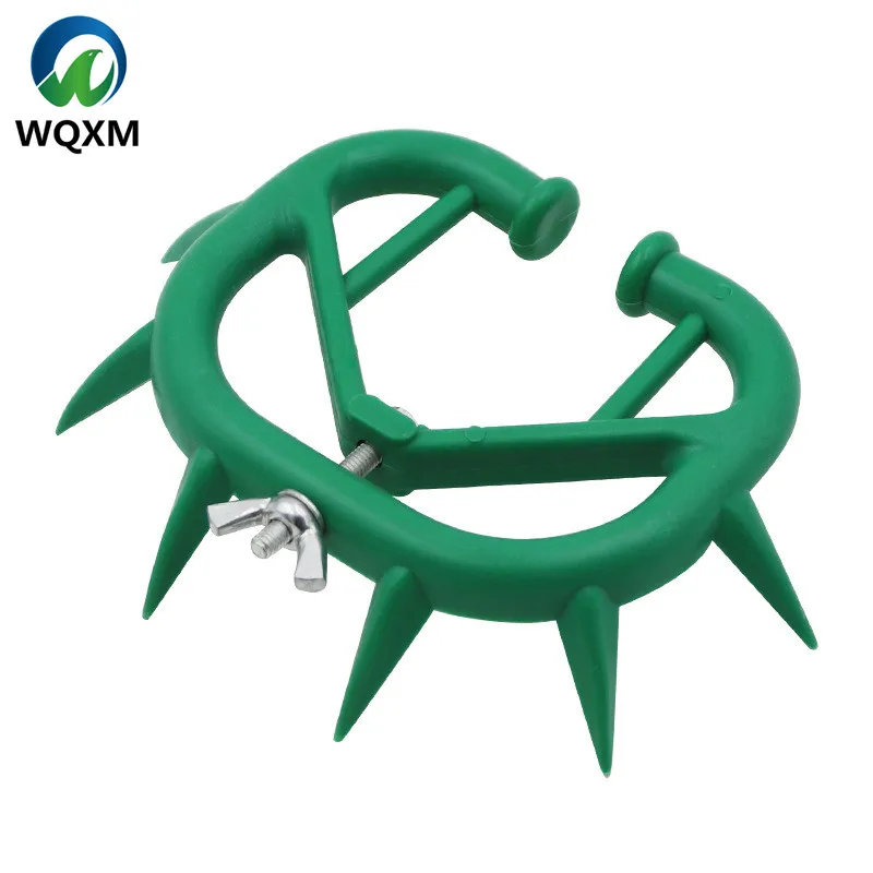 Hot Selling Cheap Price Cow protector Veterinary Plastic Calf Weaner Trustworthy Animal Milking Sucking Preventer Cattle