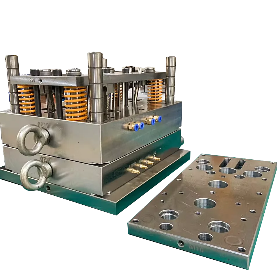 Processing quality cheap plastic injection molds in Vietnam/Electrical plastic injection mold manufacturer/