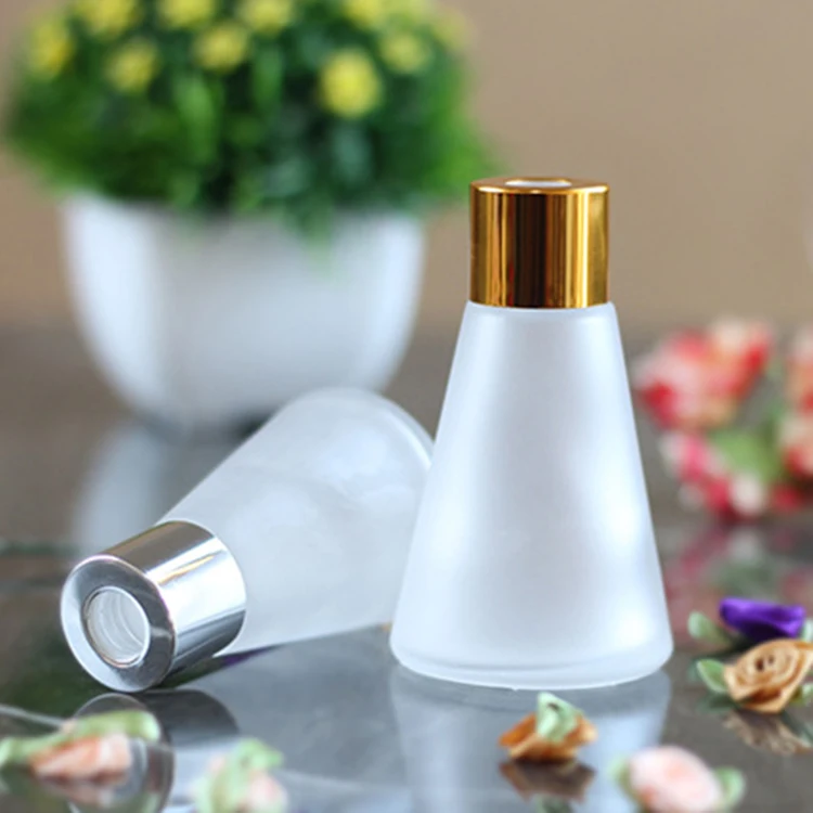 Wholesale new design luxury 50ml empty decorative matte glass diffuser bottle for perfume