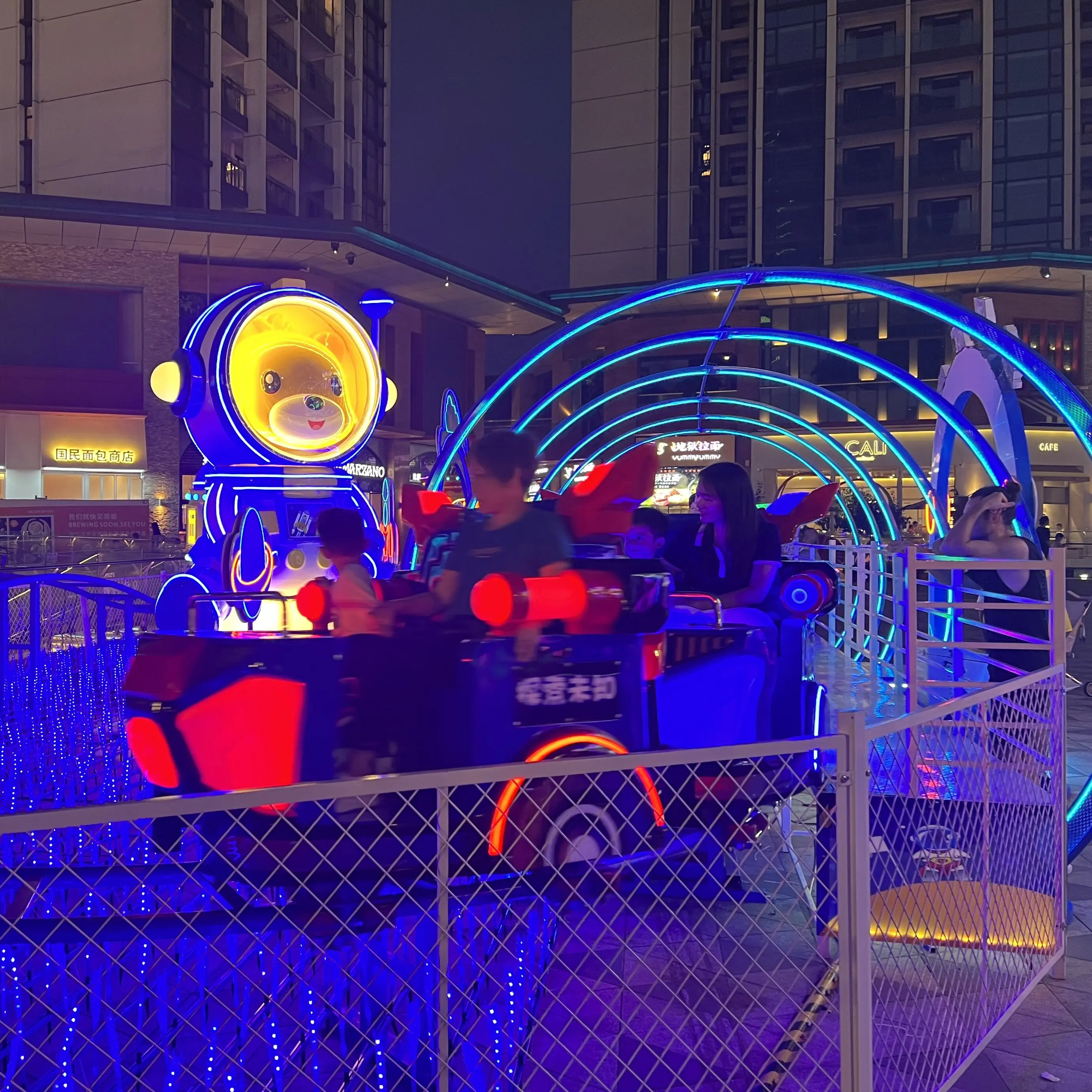 2024 Latest Large Outdoor Amusement Train Ride Equipment Space Theme Carnival Track for Playgrounds from Amusement Park