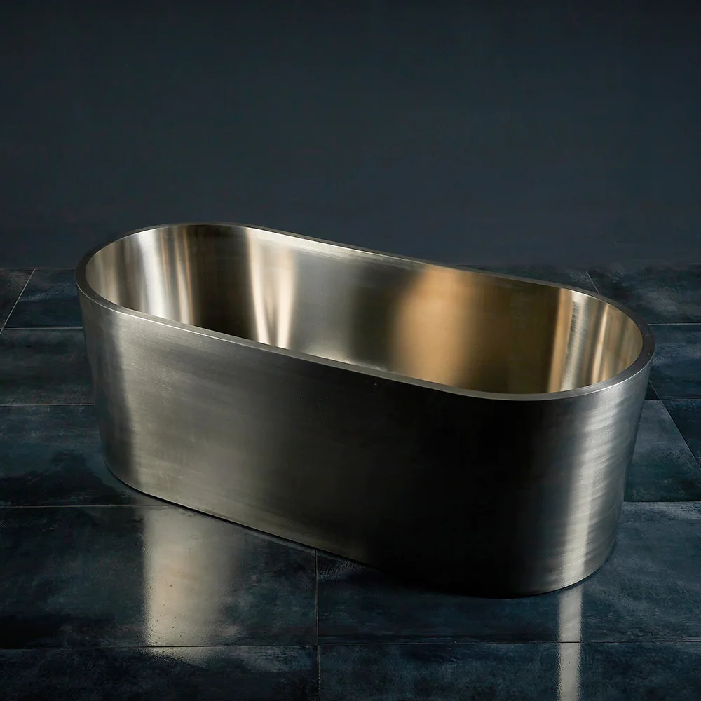 Modern 304 Stainless Steel Oval Ice Bath Tub Indoor Outdoor Cold Plunge with Chiller and Filter for Athlete Recovery
