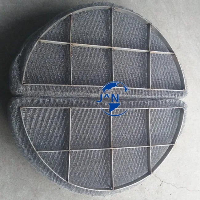 Fit the Demister Pad Inside The Vessel