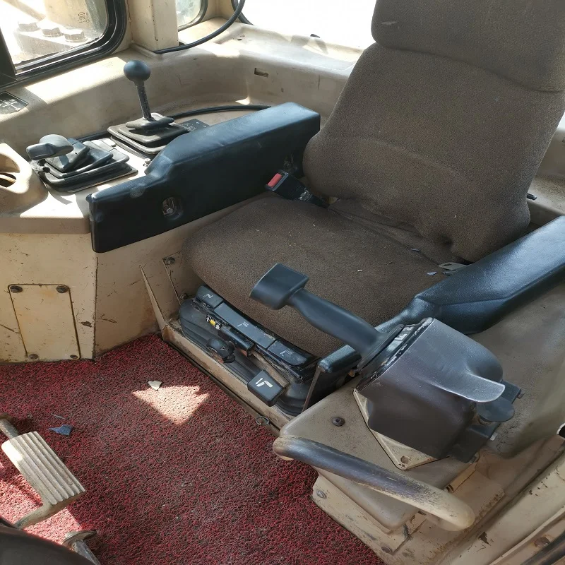 Original Japan caterpillar d7r dozer/Used caterpillar D7R Bulldozer /CAT D6 D7 D8 crawler bulldozer for sale