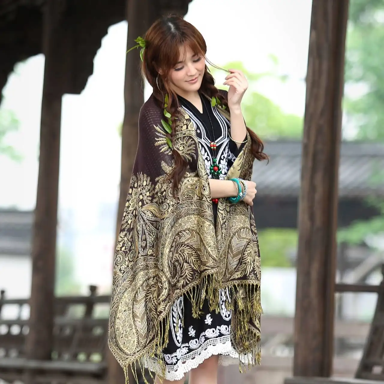 hot selling winter cashmere scarf for ladies printed paisley pattern pashmina shawls women winter scarf