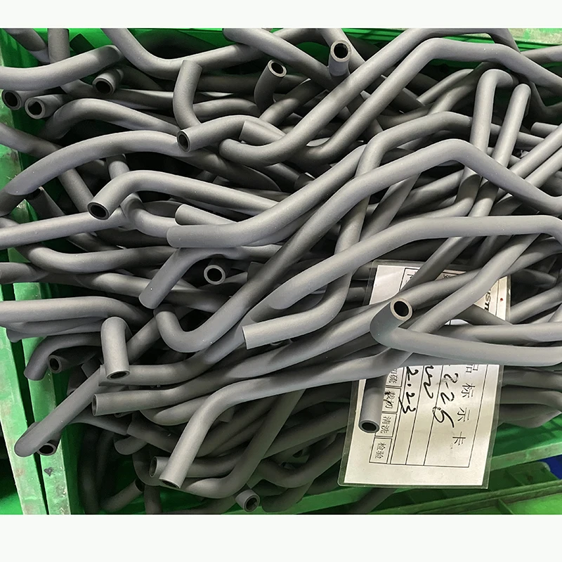 Резиновый топливный шланг CARB, сертифицированный EPA, FKM ECO NBR CSM, сформированный топливный шланг для автомобиля