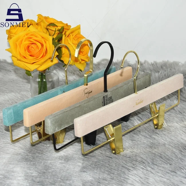 Metal clips embossed logo coat nonslip green velvet skirts hanger