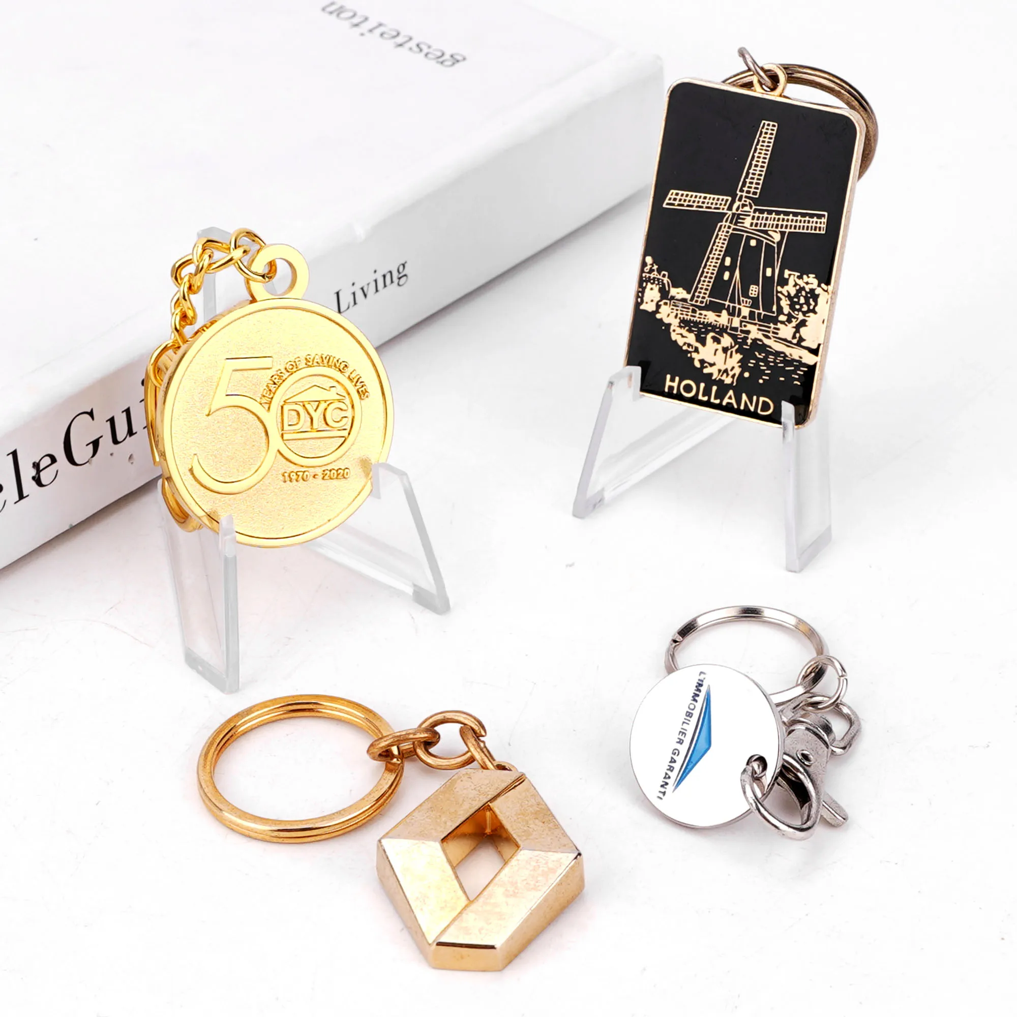 Manufacturer promotion zinc alloy metal keychain customized personalized soft and hard enamel logo keychain