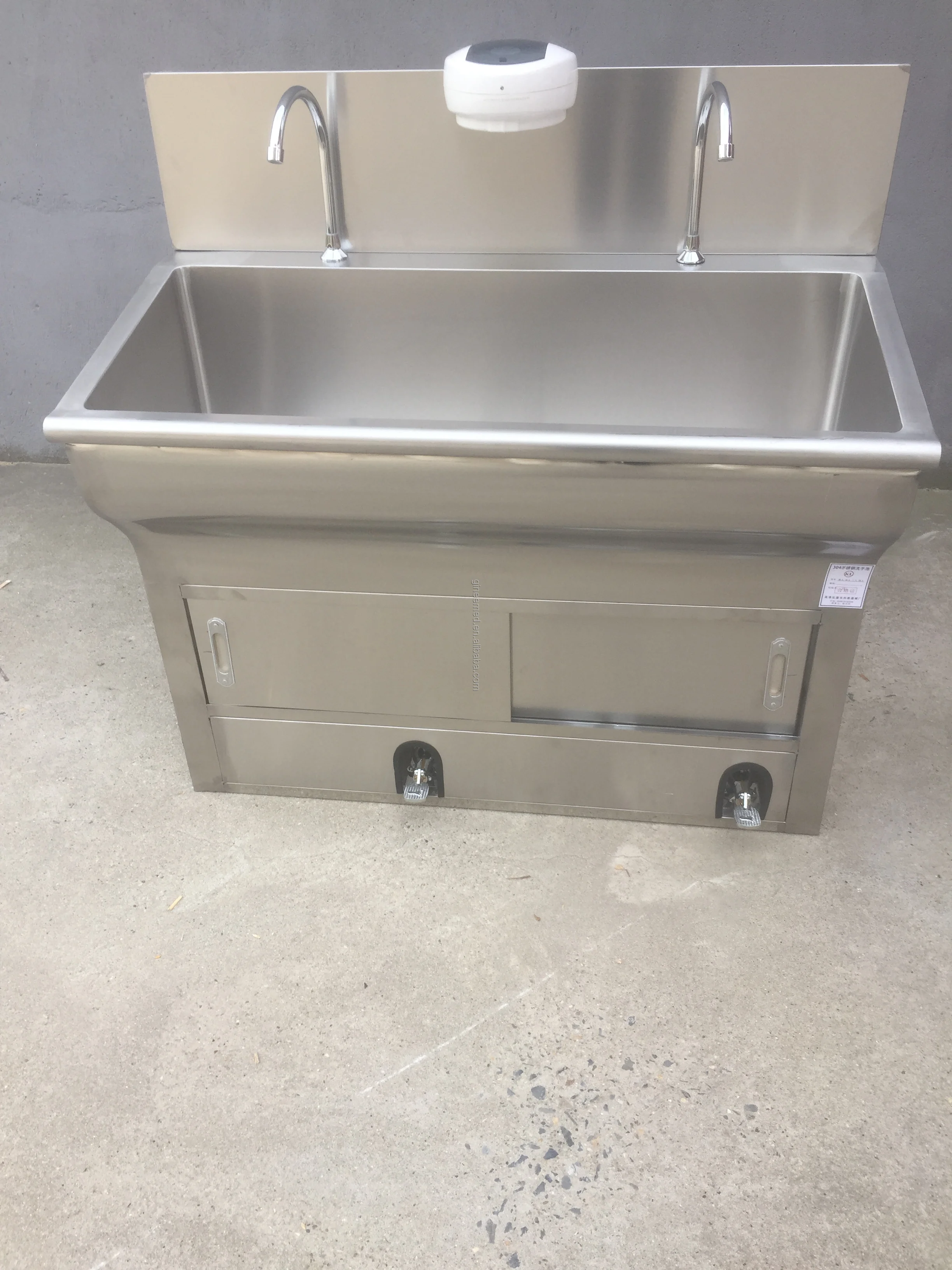 Ginee medical hospital scrub sink double stations medical hand sink Operating Room With Knee Hand  Medical  Sink