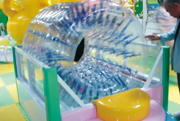 2016 Cool summer water bed for indoor room uesd kids jumping water bed play indoor soft playground QX-103C