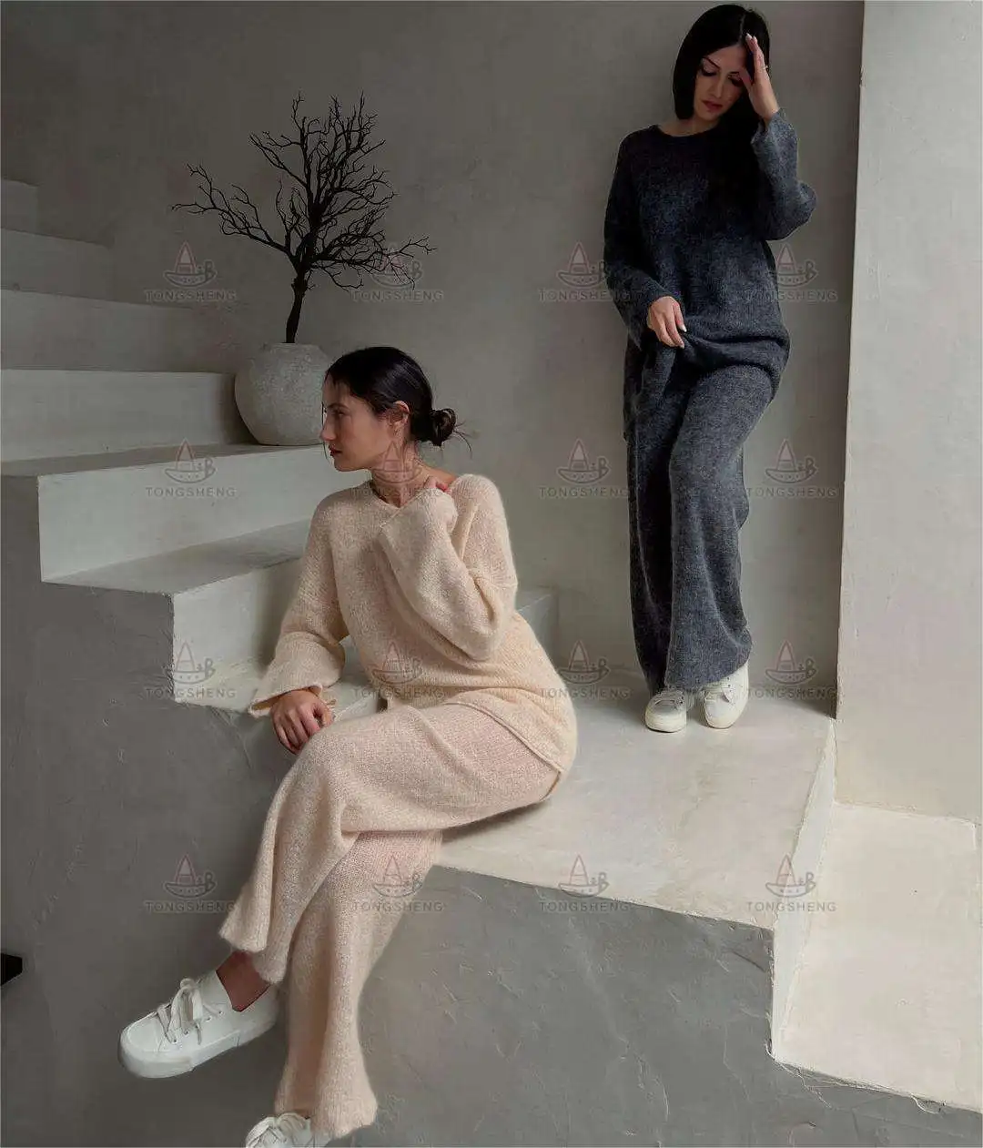 2024 Manufacturer Custom Ladies Knit Alpaca Wool Cotton Lounge Wear Set Oversized Fuzzy Mohair Sweater Top Flare Pant Set Women