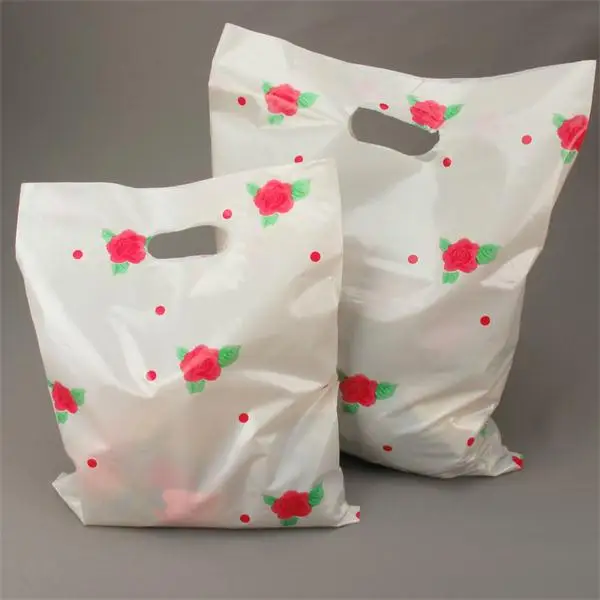 print die cut 30cm x 40cm plastic shopping bags with handle pe gift bag plastic retail branded plastic carrier bags with logos