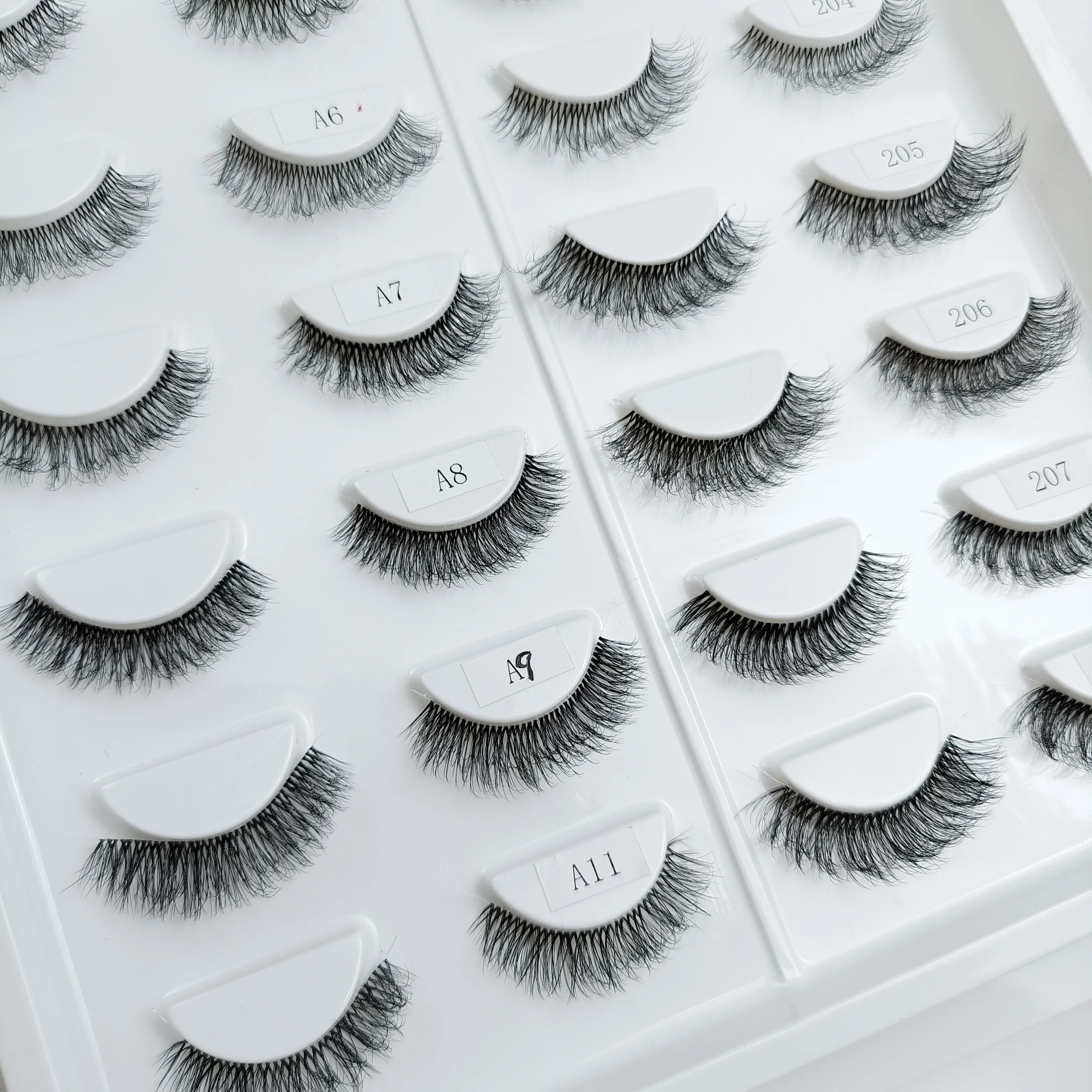 Maynice Vegan Cruelty Free Clear Band Strip Faux Mink Lashes 3d Natural False Eyelash Wholesale Synthetic Fluffy Eyelashes