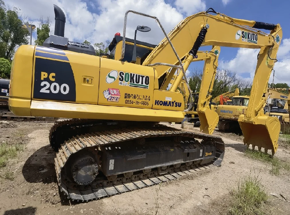 Construction Machine Komatsu PC 200-8mo Excavator Heavy Komatsu PC 200-8 digger for sale
