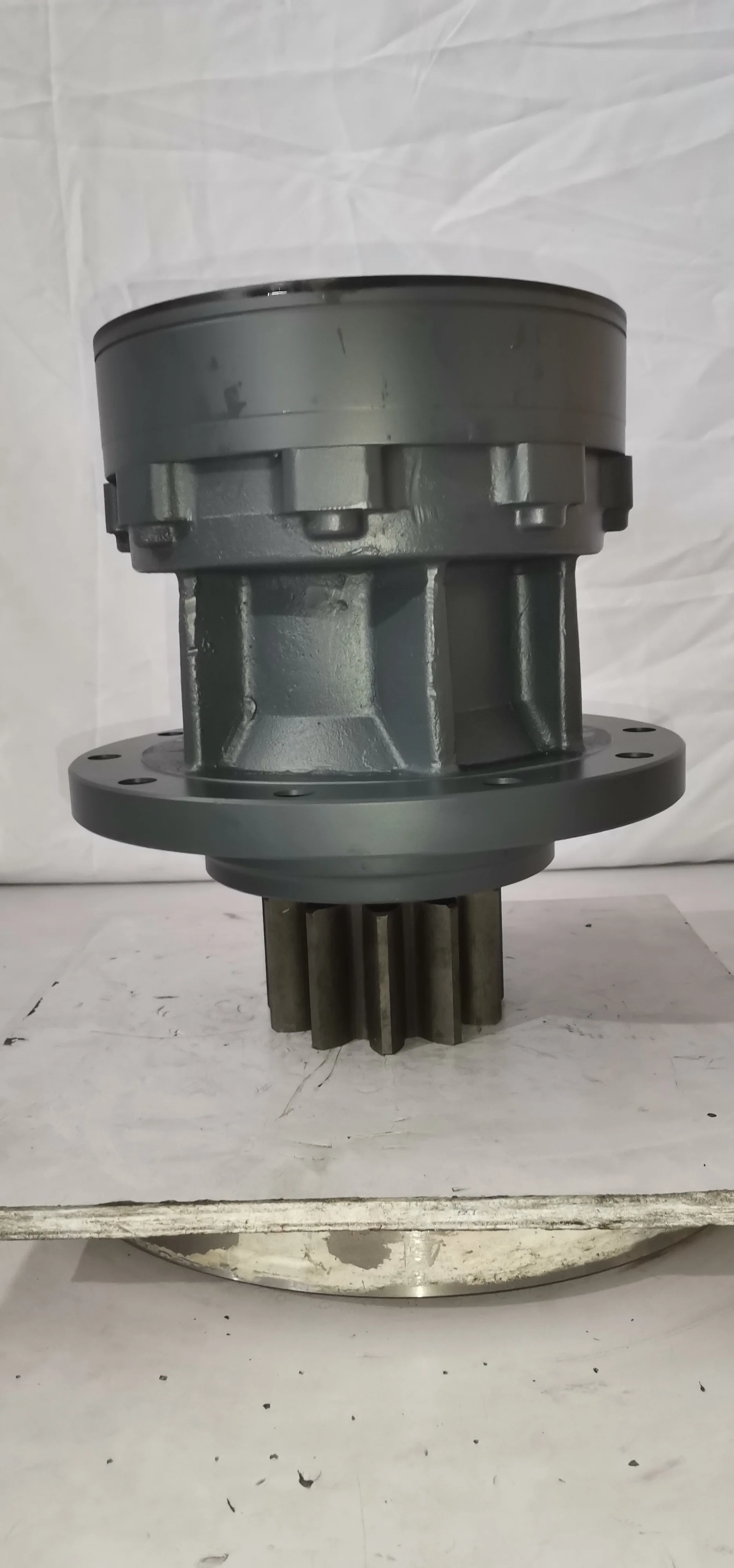 Excavator Swing Gearbox  Swing Reduction Gear Box HD400