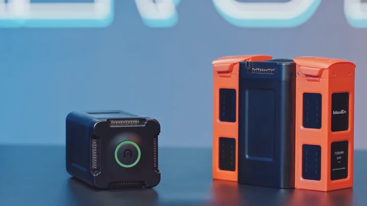 Autel Robotics Evo 2 Series 4 in 1 Working Voltage 13.2V Drone Battery Charging Hub 4 In 1 Multi Battery Charger