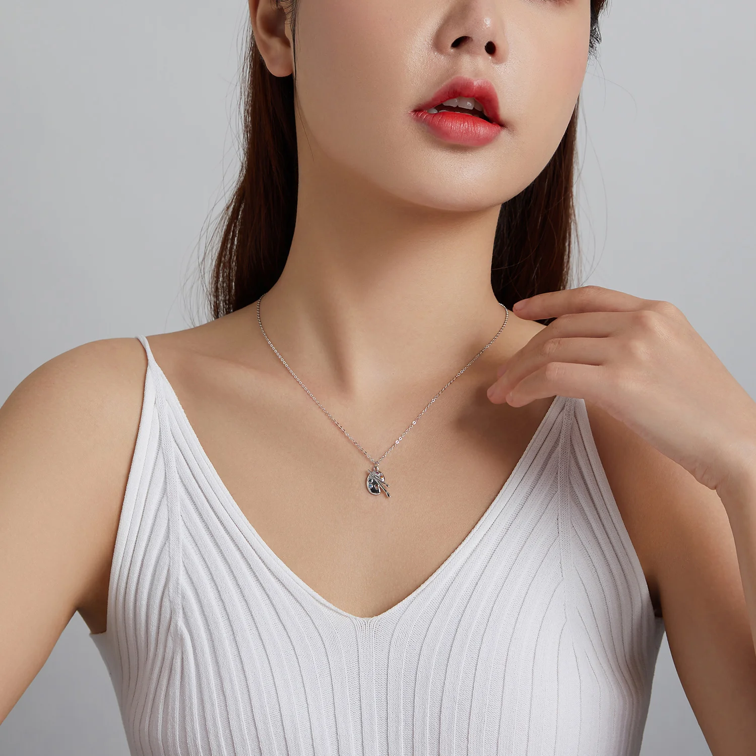 LEICARE White Gold Plated Charm Jewelry 925 Sterling Silver Palette Dangle Pendant Chain Necklace with CZ Gemstone