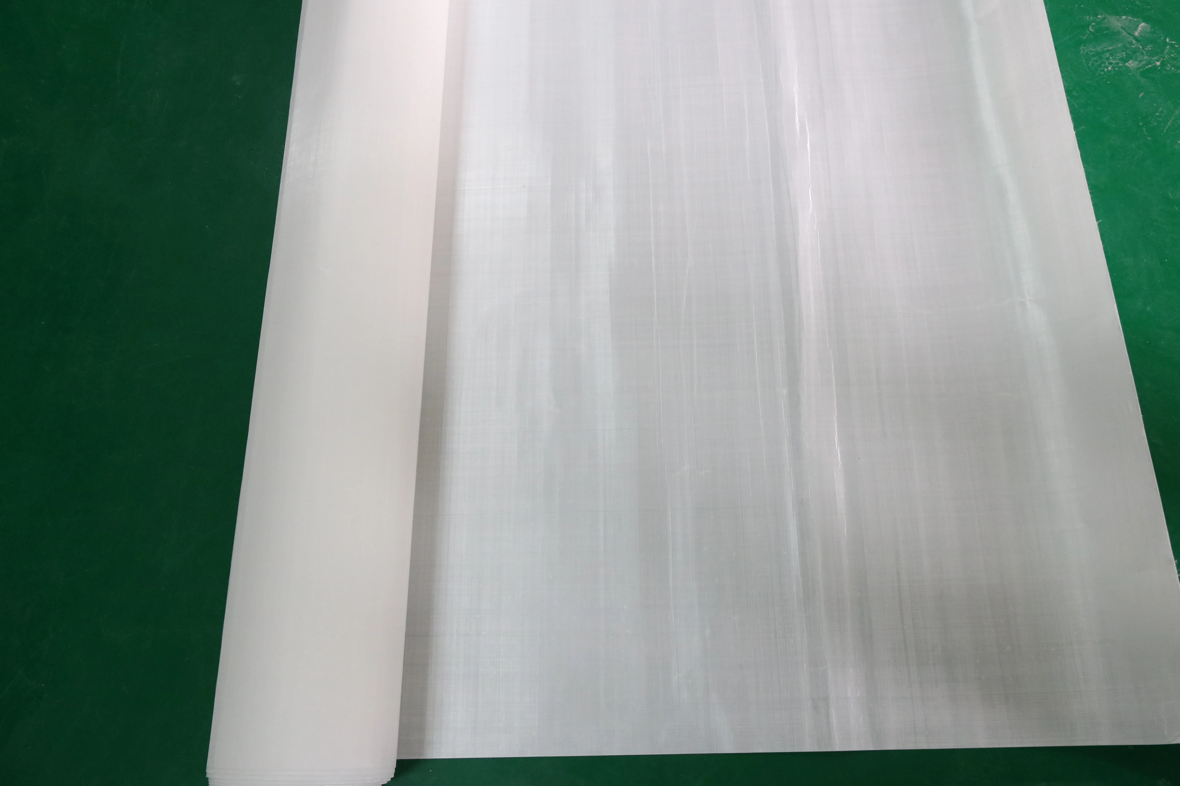 Bullet proof nonwoven uhmwpe fabric for soft bullet proof vest