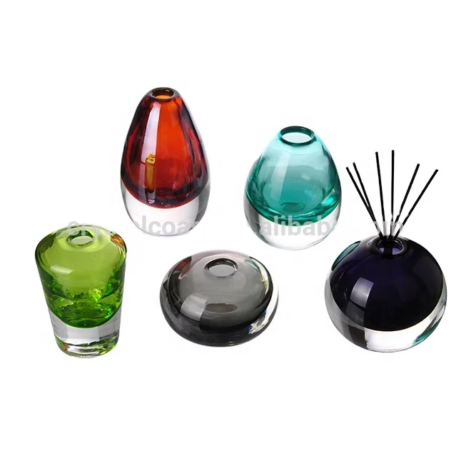 Wholesale clear reed diffuser glass bottle with decorate