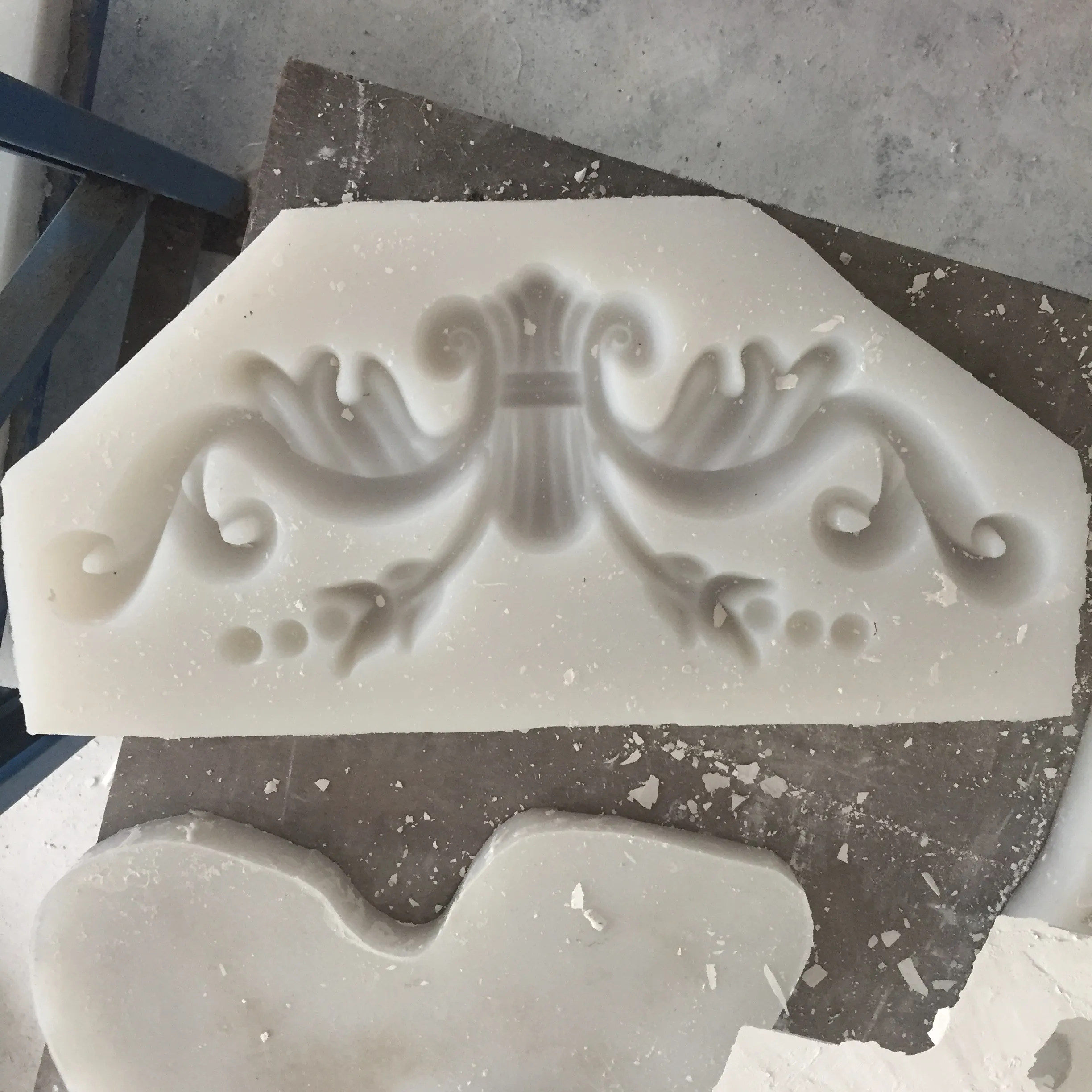 Silicone Rubber Plastic Mould For Gypsum Cornice Plaster Crown Moulding