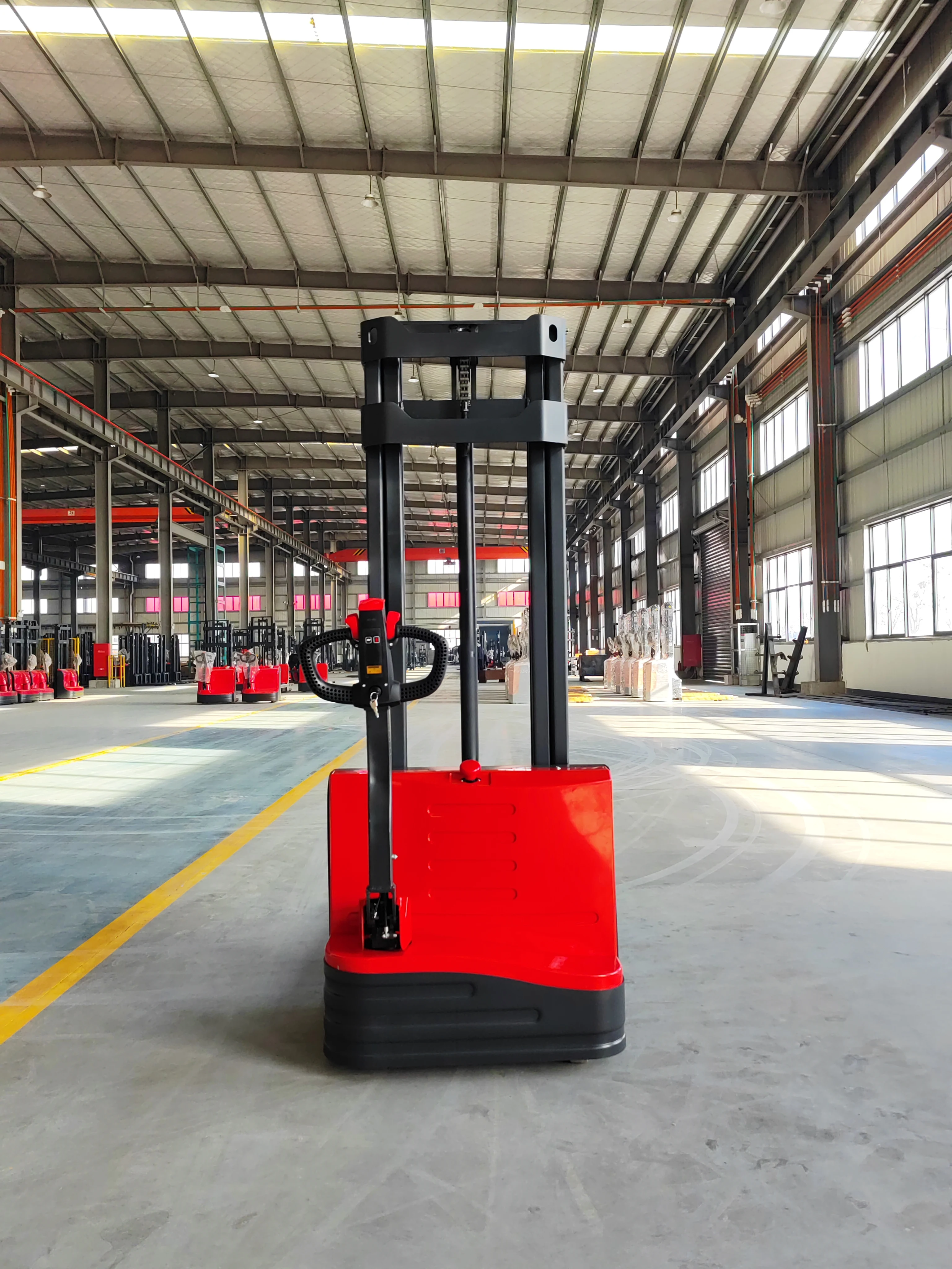 SHUNCHA Factory Direct Customized Logo Full Electric Stacker 1.5 Ton Free Lifting Forklift with 24V Gel Battery CE Certified New