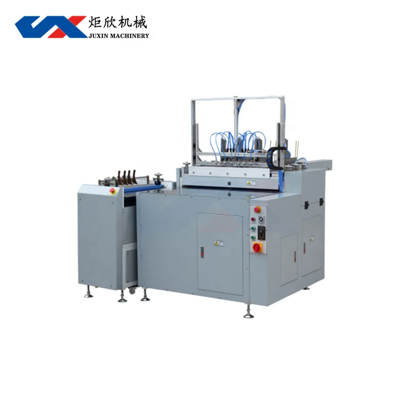 Полуавтоматическая машина для изготовления чехлов