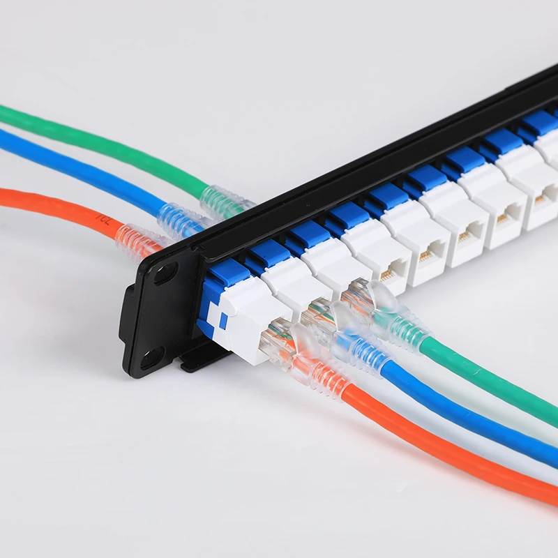 Неэкранированный 24 порта проходной Cat6 патч-панель с UTP Cat6 Inline-переходник Keystone