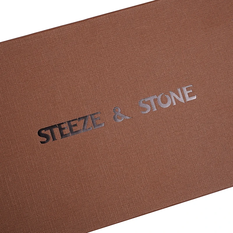 Luxury Lid And Base Box Custom Embossed Logo With Texture Gift Cardboard Packaging Box For T Shirt Hoodies Perfume Cosmetic