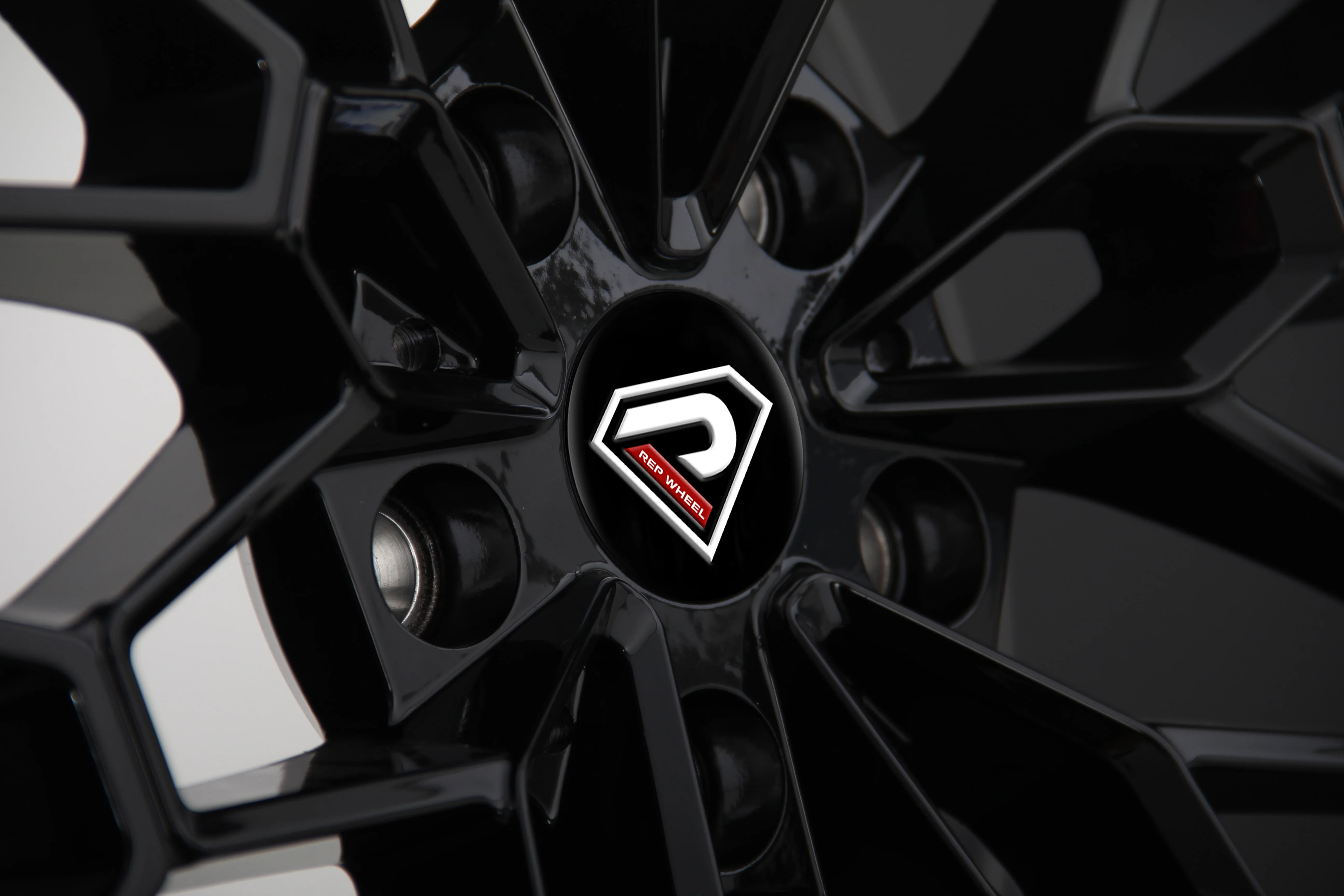 Model 7108 Black Passenger Car Wheel for BMW New M4 CSL